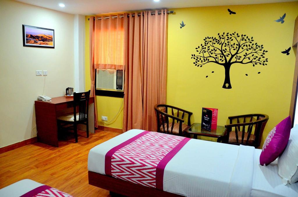Geetika Galaxy Hotel Kanpur Luaran gambar
