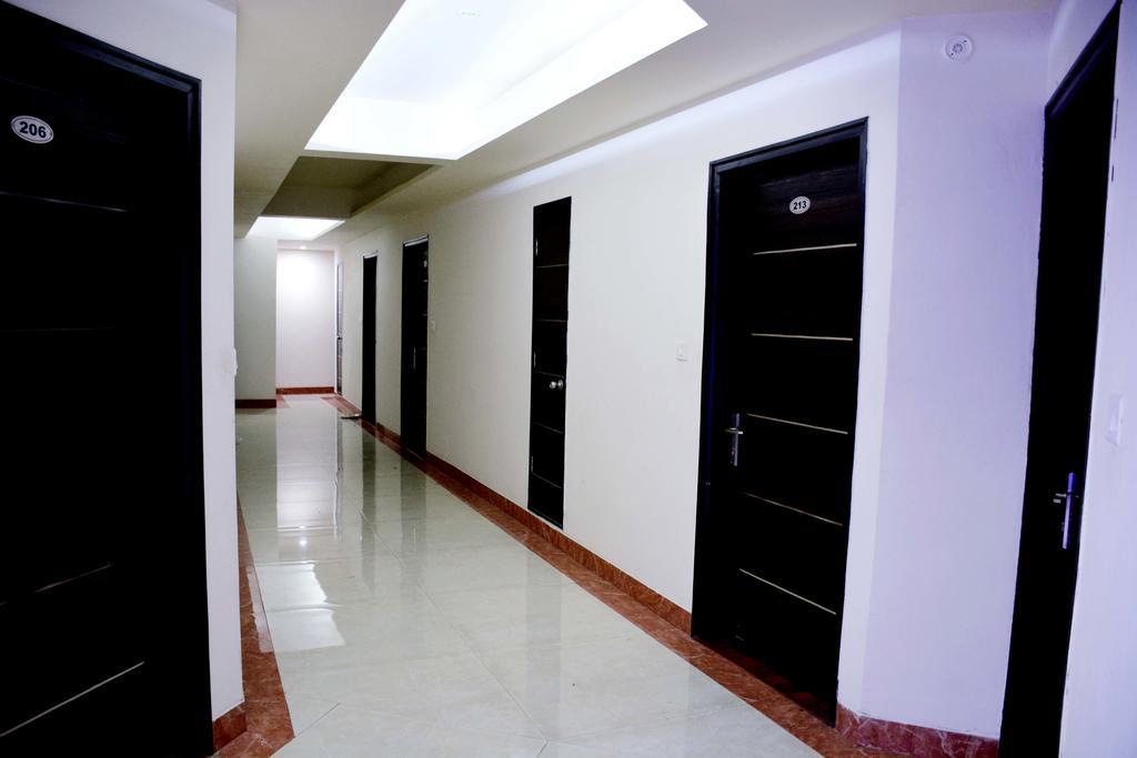 Geetika Galaxy Hotel Kanpur Luaran gambar